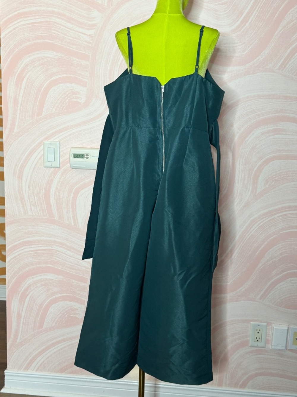 Plus-size jumpsuit - Picture 4 of 6